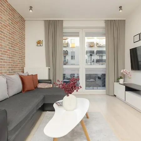 Subtle Colors In With Furnished Balcony By Renters Lejlighed *